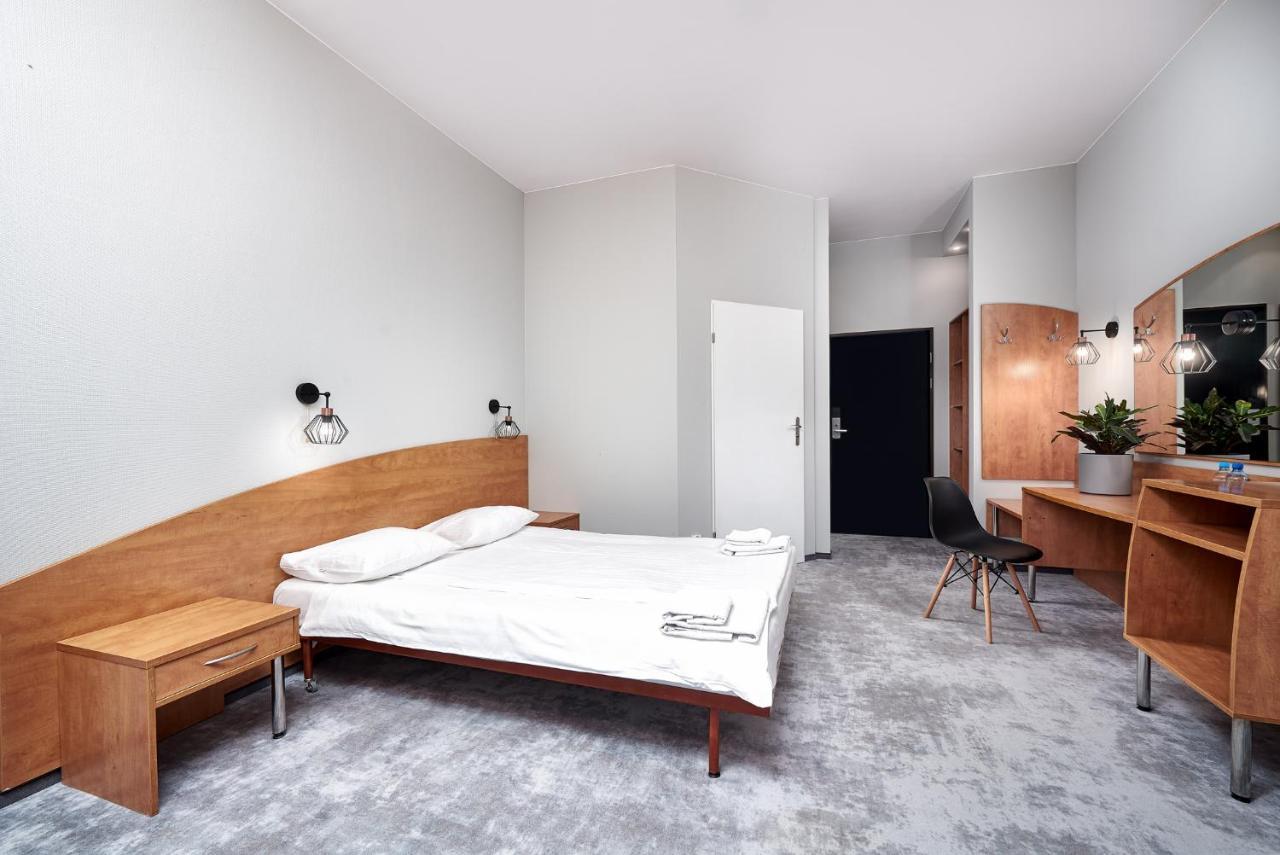 Hotel Anton By Dns Pruszków Kültér fotó