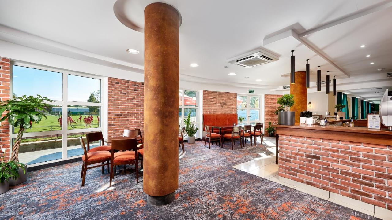 Hotel Anton By Dns Pruszków Kültér fotó