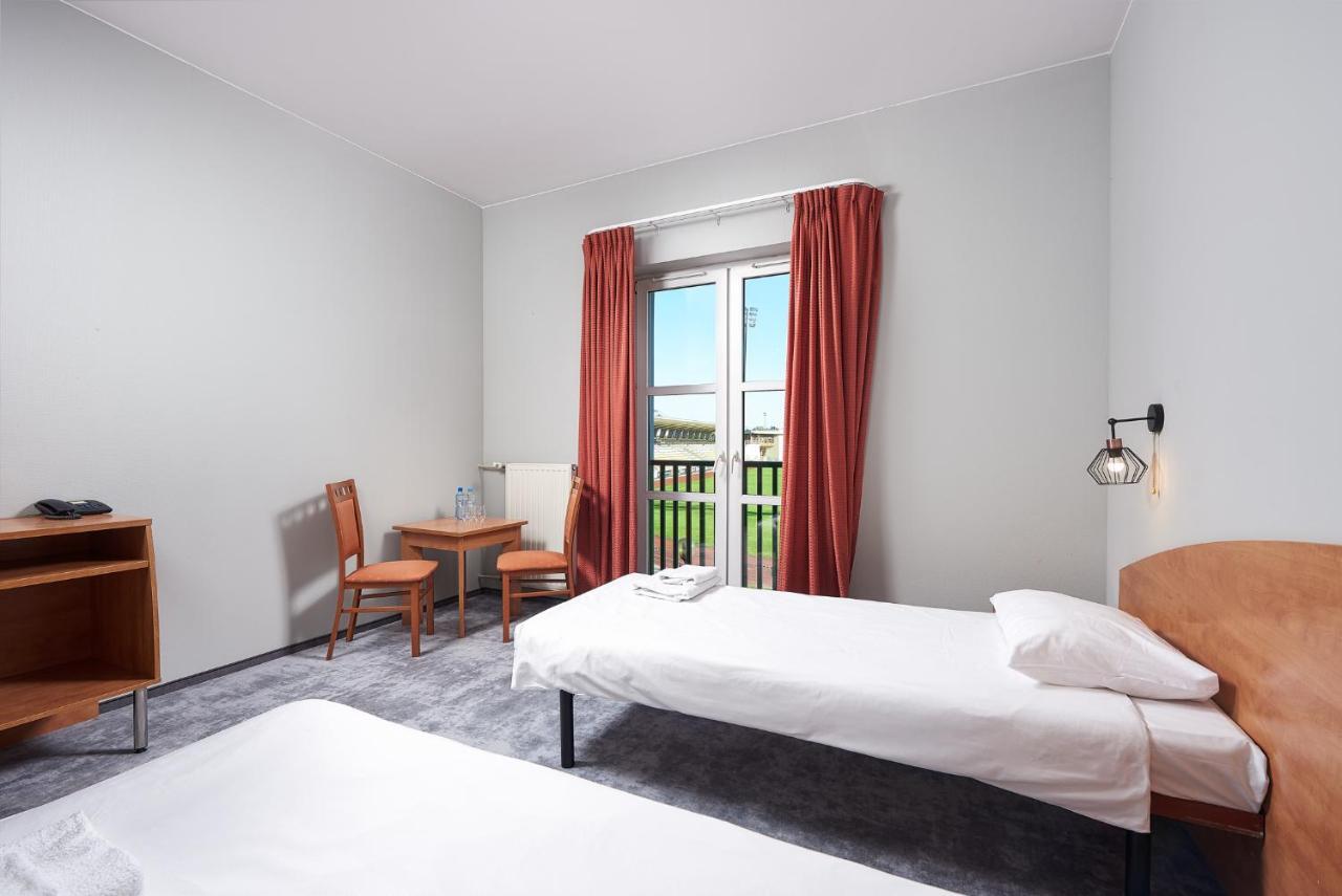 Hotel Anton By Dns Pruszków Kültér fotó