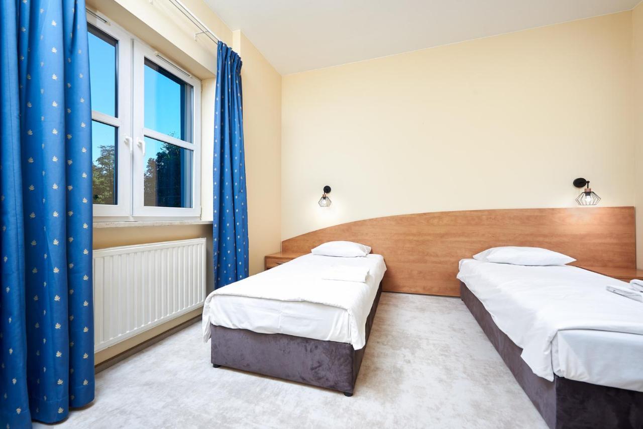 Hotel Anton By Dns Pruszków Kültér fotó