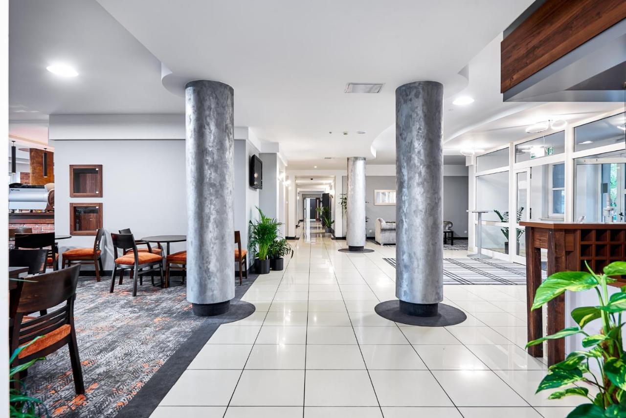 Hotel Anton By Dns Pruszków Kültér fotó