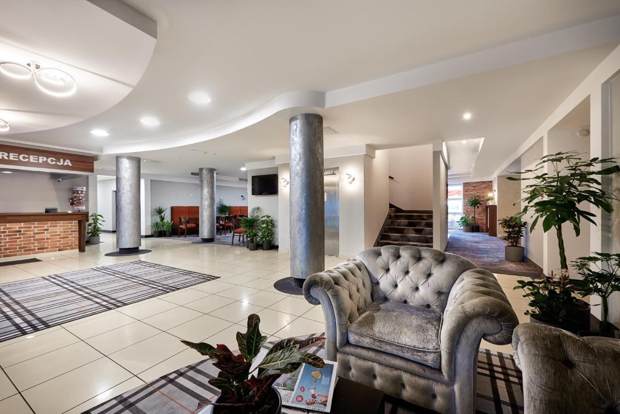 Hotel Anton By Dns Pruszków Kültér fotó